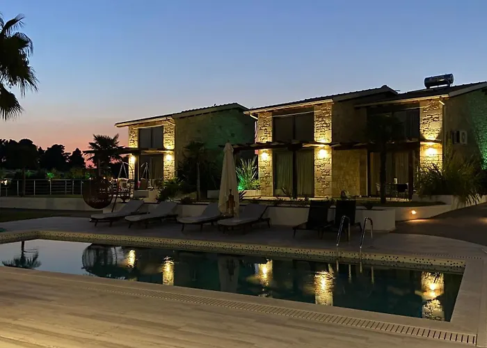 Sunshine Villa: Getaway In Kallithea